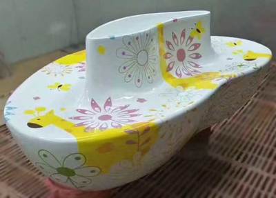 玻璃鋼彩繪花盆座椅高端亮麗成商場(chǎng)亮點(diǎn)